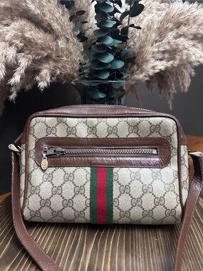Authentic Gucci Crossbody bag
